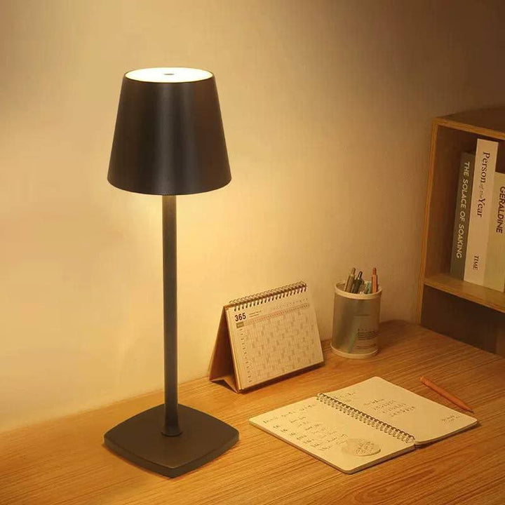 لمبة طاولة LED محمولة قابلة للشحن — 5000mAh | إضاءة 3 ألوان قابلة للتعتيم